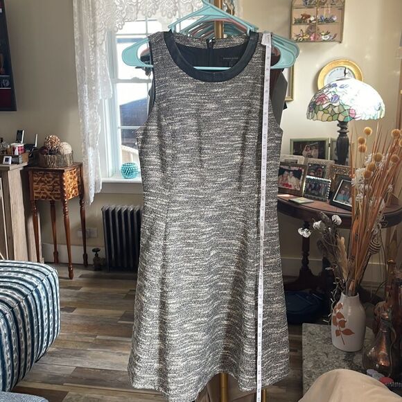 BANANA REPUBLIC, midi dress,gray/black/white short sleeved dress size 4 - Picture 7 of 10